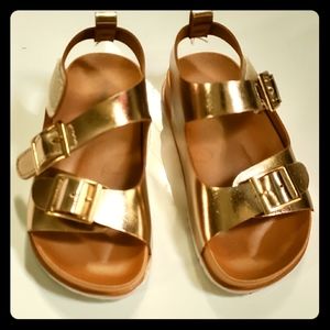 Adrienne Vittadini Gold Toddler Sandals, Size 8
